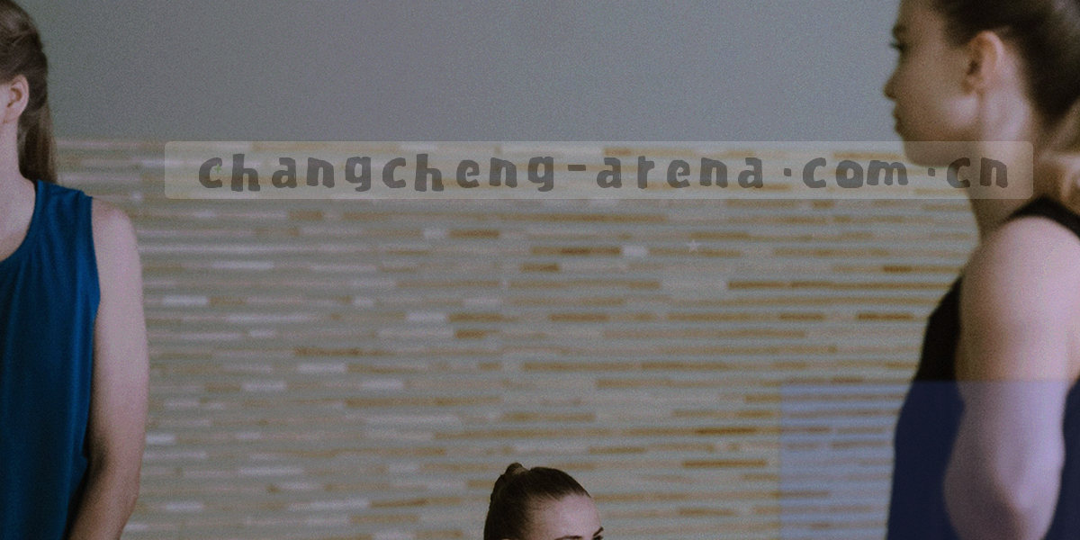等宽刻度与条形组合的抽象图形，表达常规补时与加时、点球时长的拆分